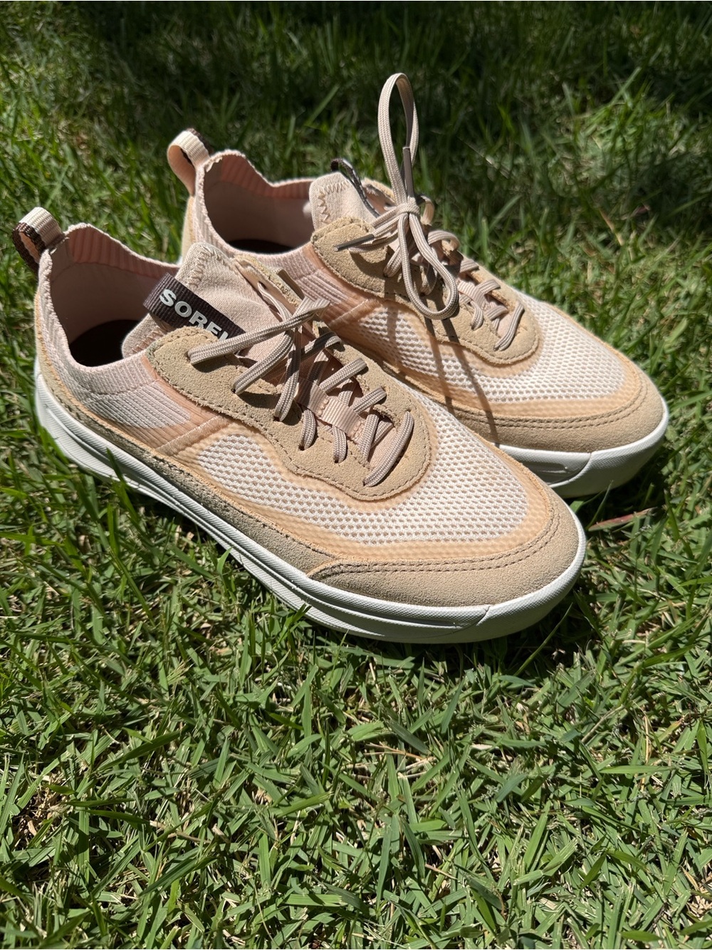 Sorel Women's Ona 503 Knit Low Sneaker In White Peach/Nova Sand